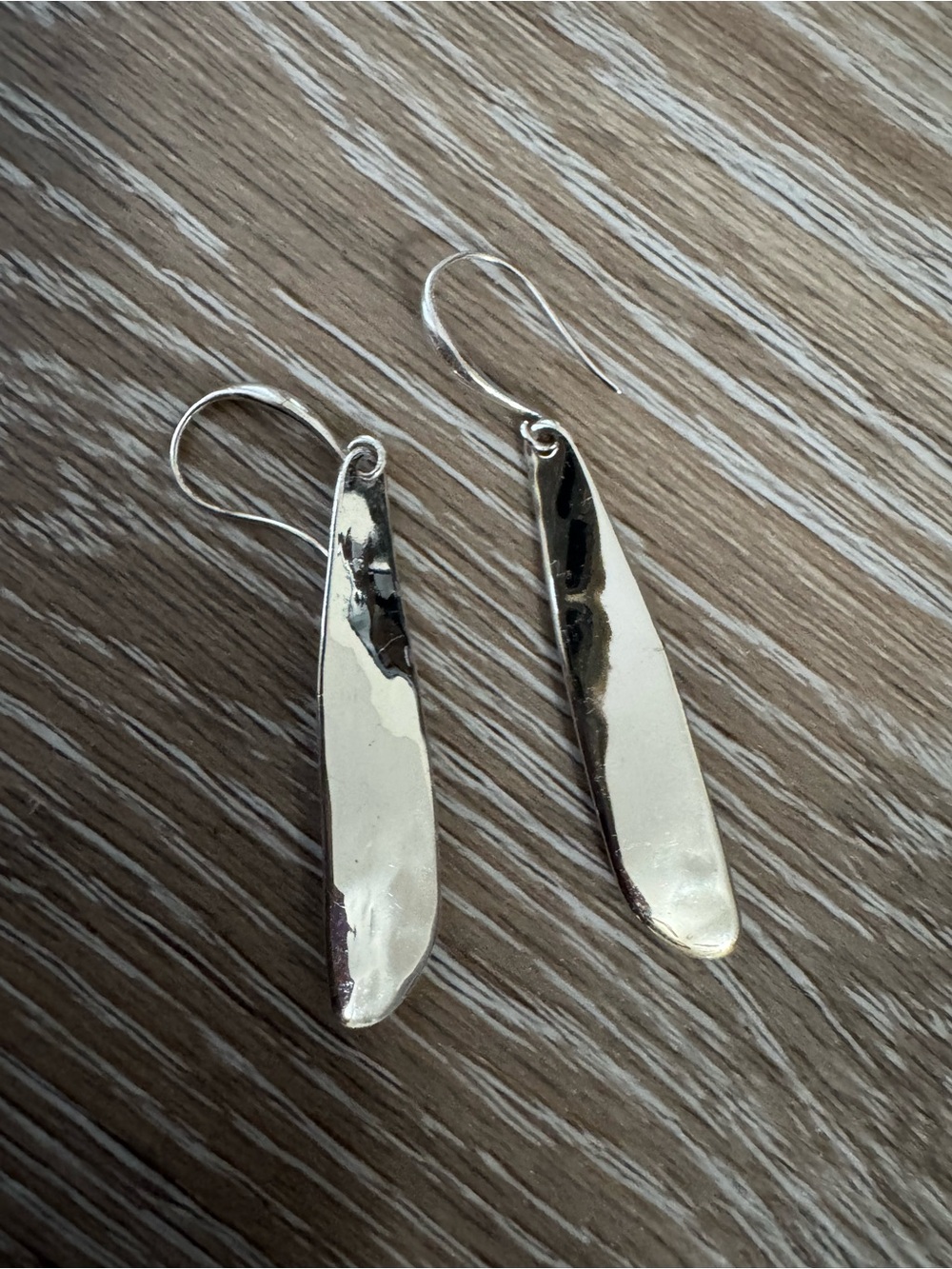 Robert Lee Morris soho dangle drop silver tone modernist style earrings